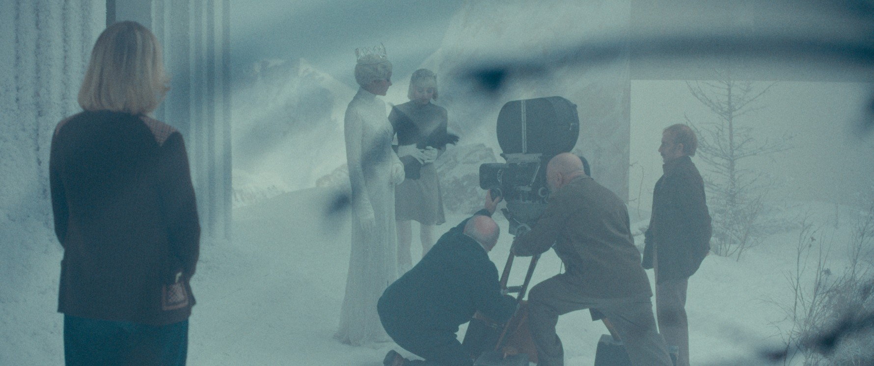 كواليس تصوير فيلم The Ice Tower (2025)