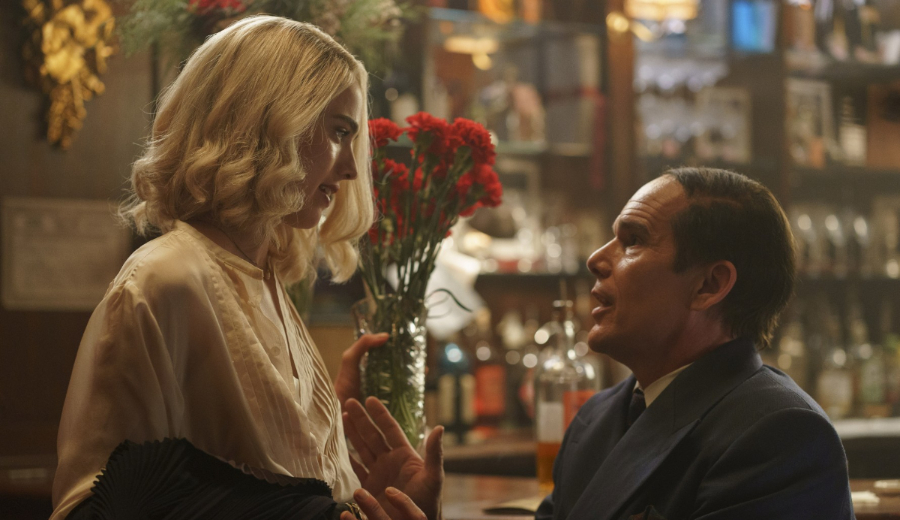 القمر الأزرق