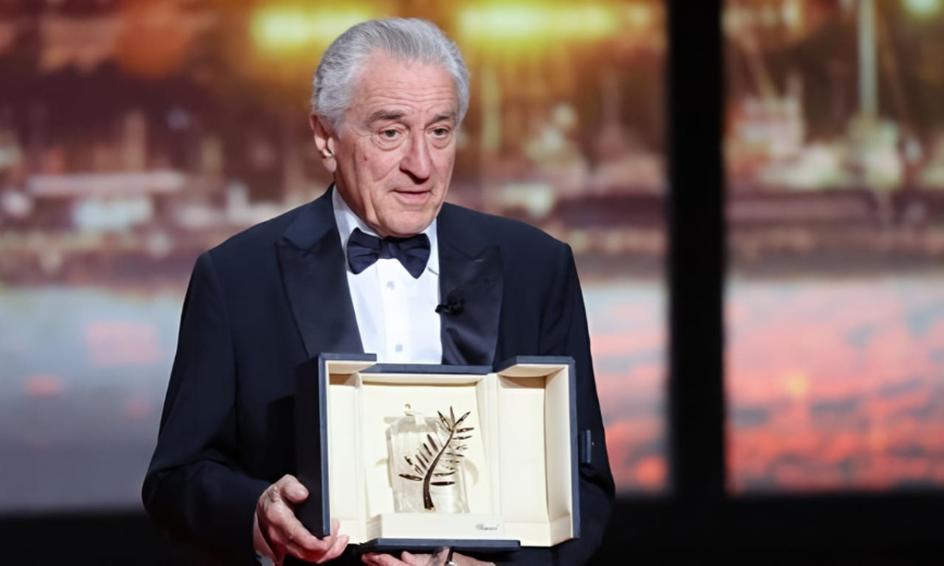 الملك دي نيرو متوجًا في كان