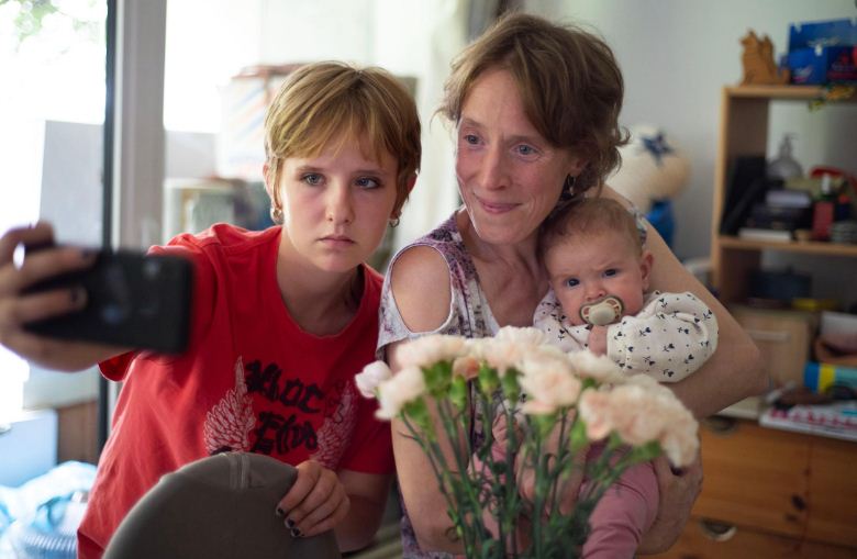 أمهات صغيرات... واقع على حافة الخيال