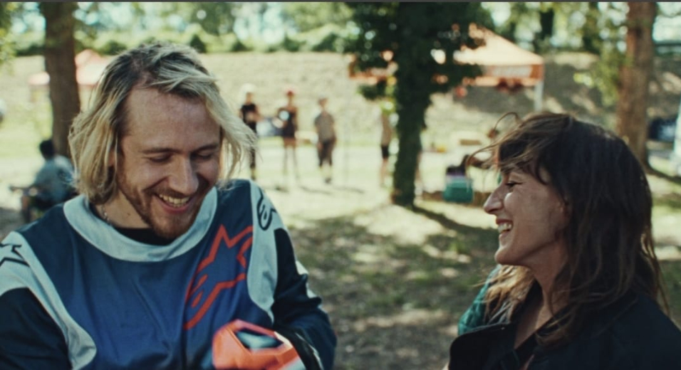 «إجازة ليوم واحد»... فيلمًا خارج المهرجان