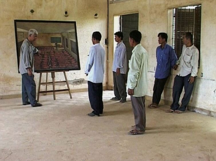 ريثي بان لـ«فاصلة»: الحرب مزّقتني كثيرًا… لكن رهافتي صمدت 